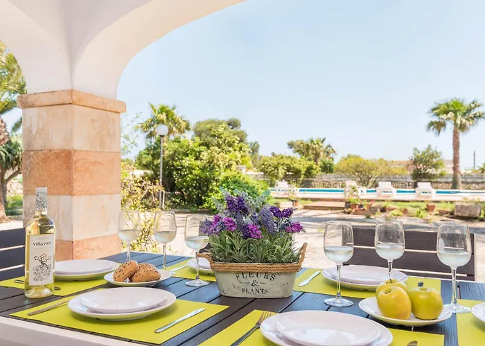 Casa Carlos - En Son Cabrises *